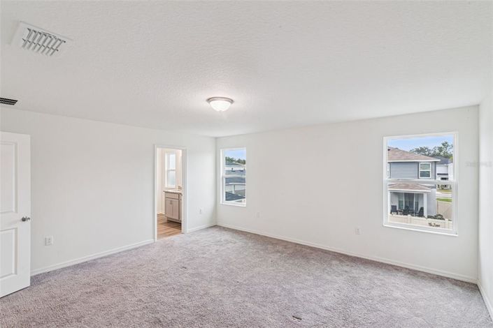 Image No.23-Propriété de 4 chambres à vendre à Clermont