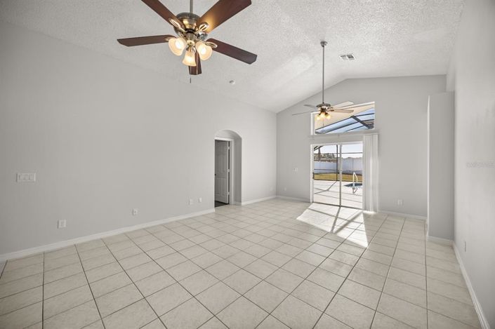 Image No.10-Propriété de 5 chambres à vendre à Kissimmee