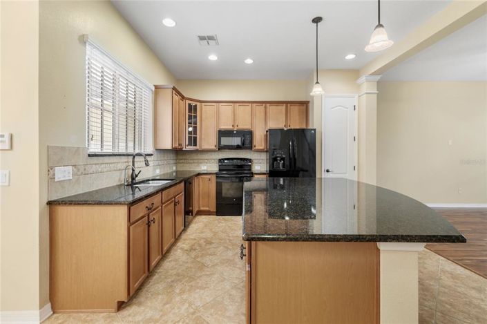 Image No.10-2 Bed Townhouse for sale