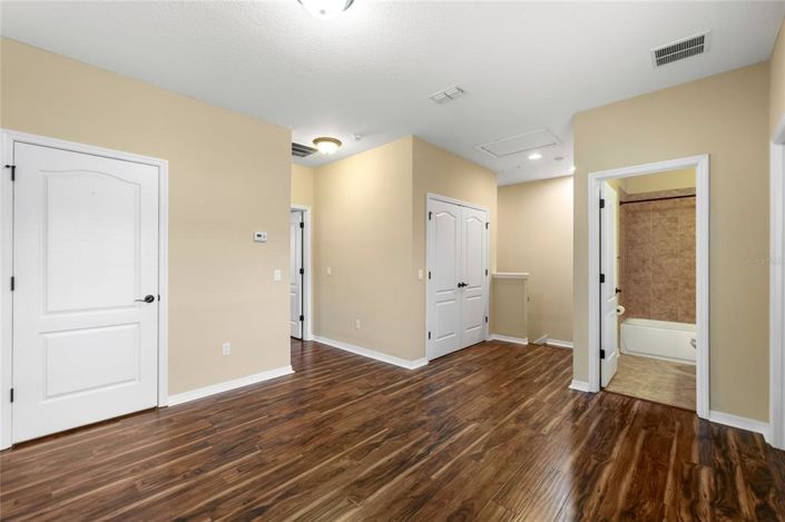 Image No.16-2 Bed Townhouse for sale