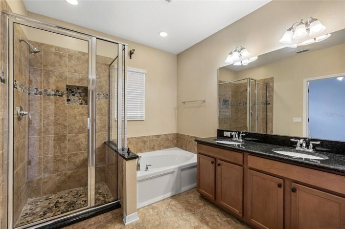 Image No.20-2 Bed Townhouse for sale