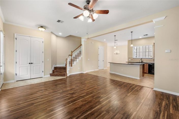 Image No.6-2 Bed Townhouse for sale