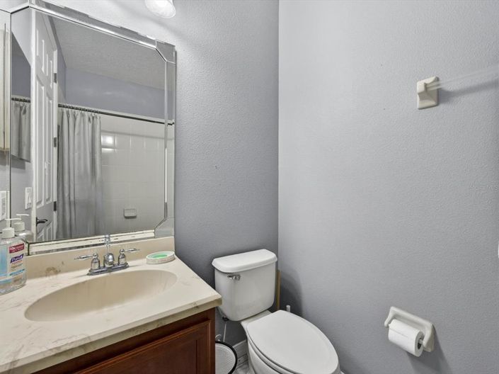 Image No.28-6 Bed Property for sale