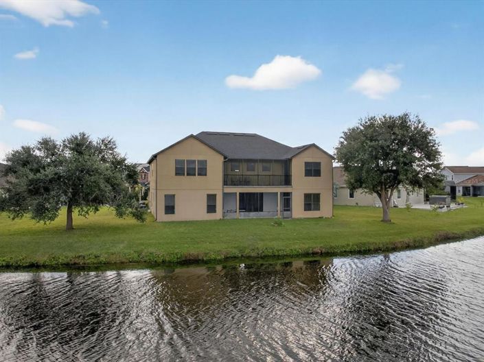 Image No.57-6 Bed Property for sale