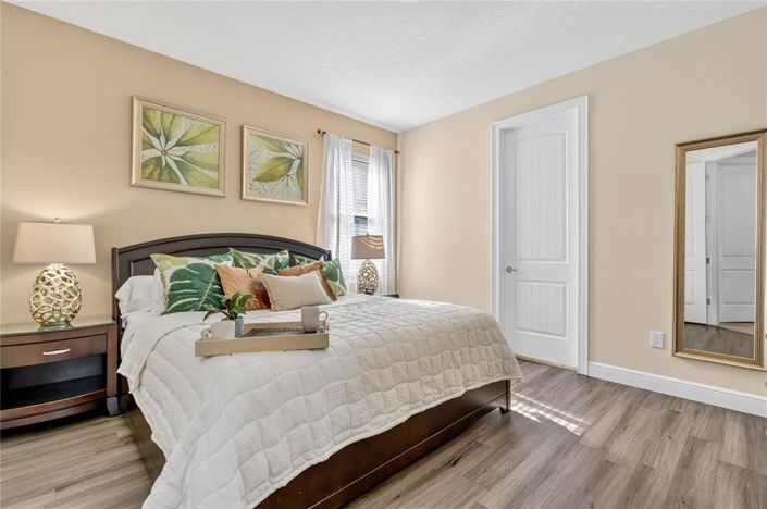 Image No.25-11 Bed Property for sale