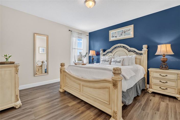 Image No.48-11 Bed Property for sale