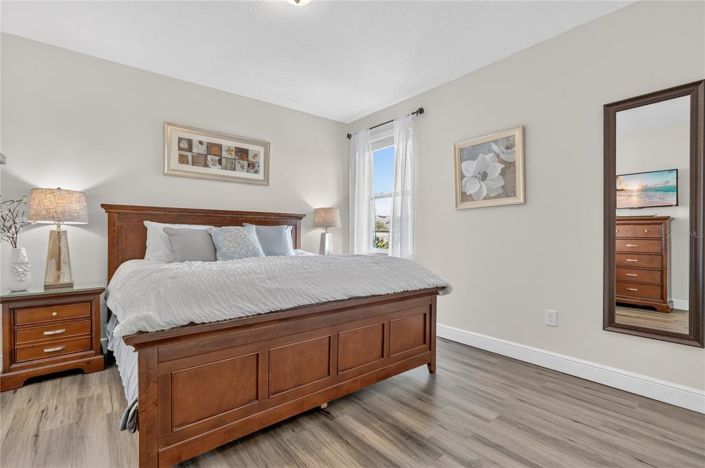 Image No.52-11 Bed Property for sale