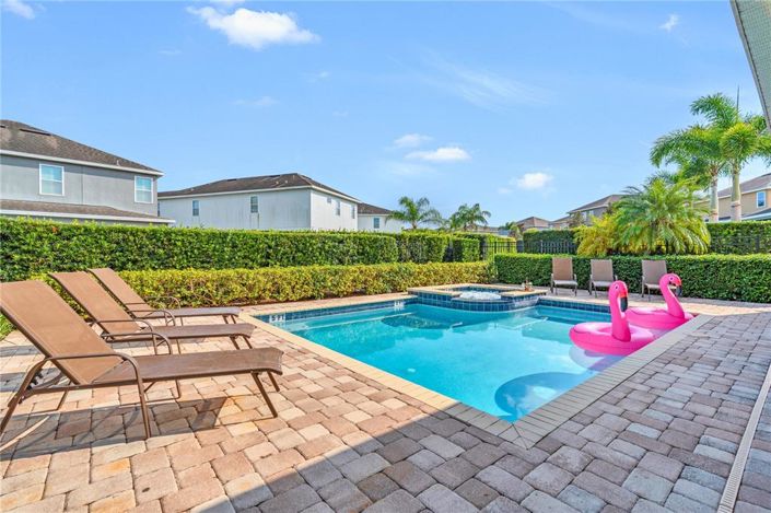 Image No.58-11 Bed Property for sale