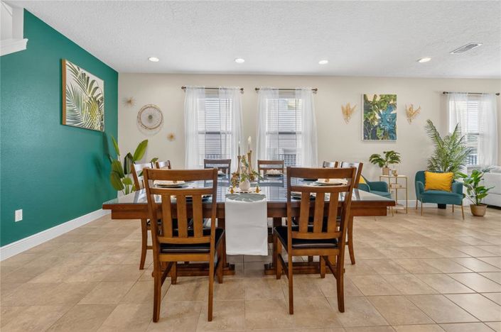 Image No.7-11 Bed Property for sale