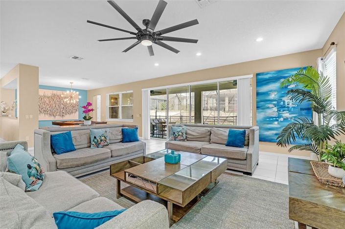 Image No.14-9 Bed Property for sale