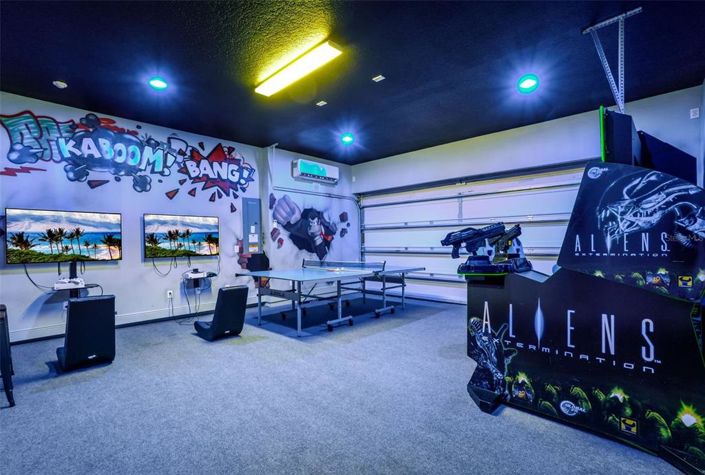 Image No.20-9 Bed Property for sale