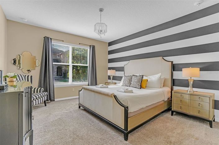 Image No.24-9 Bed Property for sale