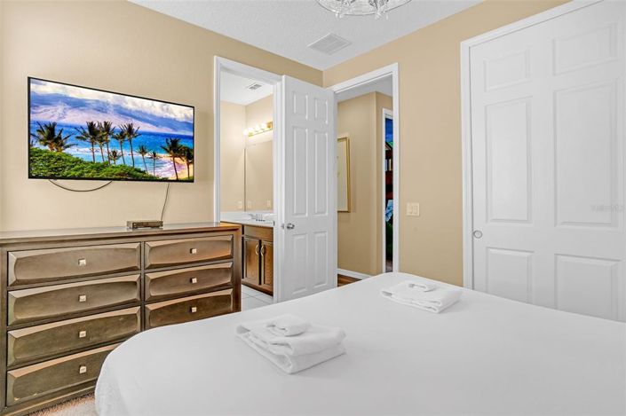 Image No.52-9 Bed Property for sale