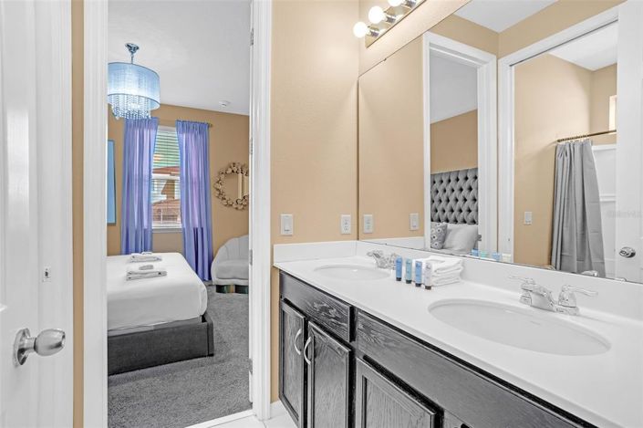 Image No.53-9 Bed Property for sale