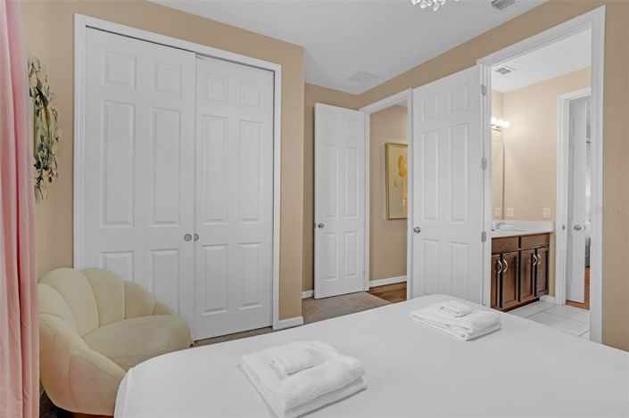 Image No.56-9 Bed Property for sale