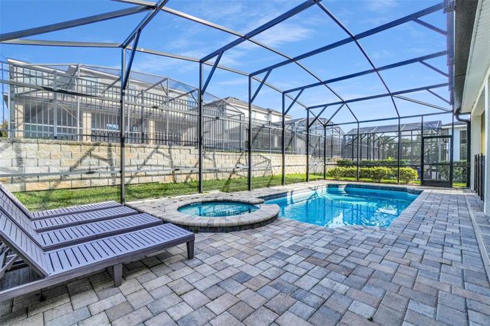 Image No.60-9 Bed Property for sale