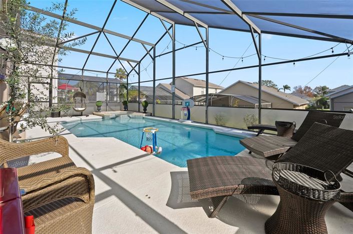 Image No.37-6 Bed Property for sale