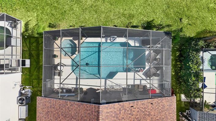 Image No.43-6 Bed Property for sale