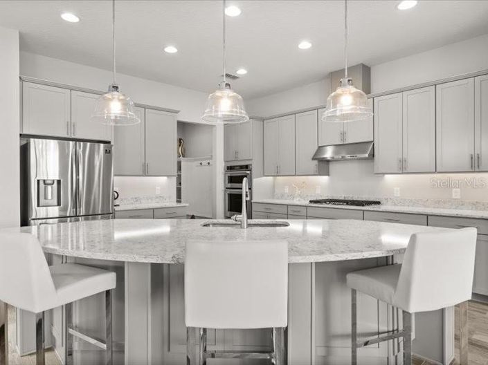 Image No.18-5 Bed Property for sale