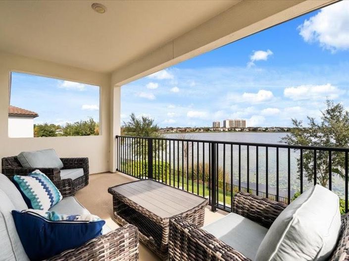 Image No.58-5 Bed Property for sale