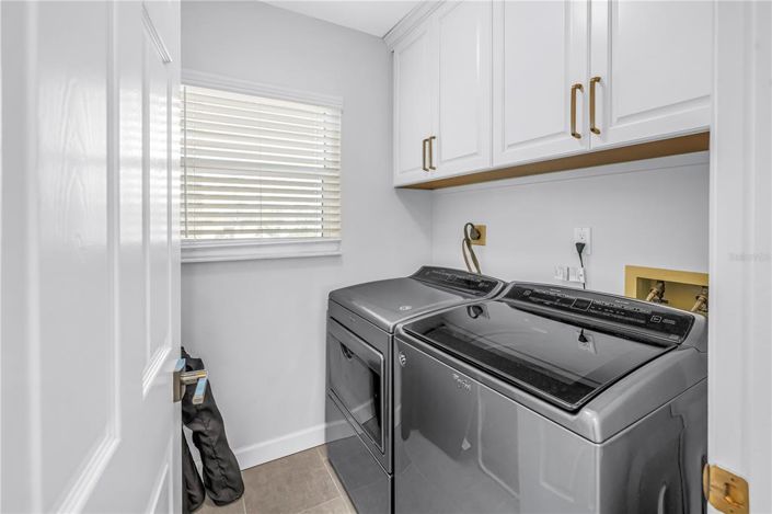 Image No.11-2 Bed Property for sale