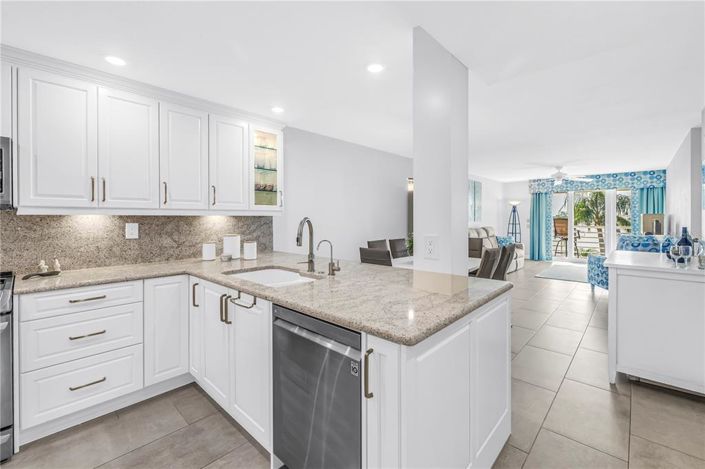 Image No.12-2 Bed Property for sale