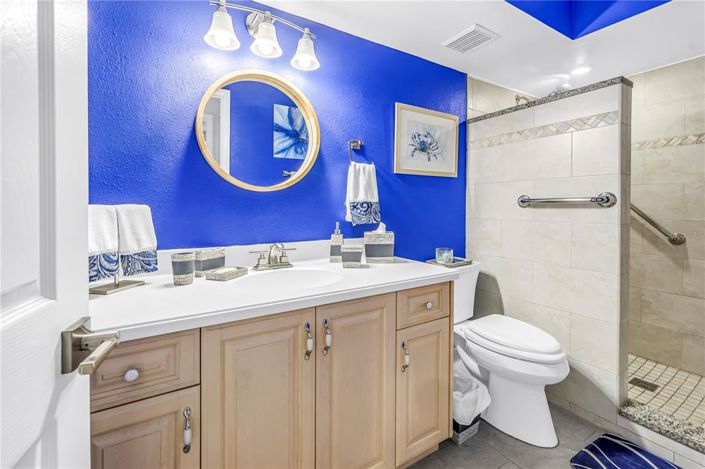 Image No.27-2 Bed Property for sale