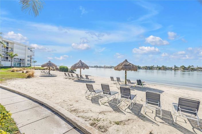 Image No.35-2 Bed Property for sale