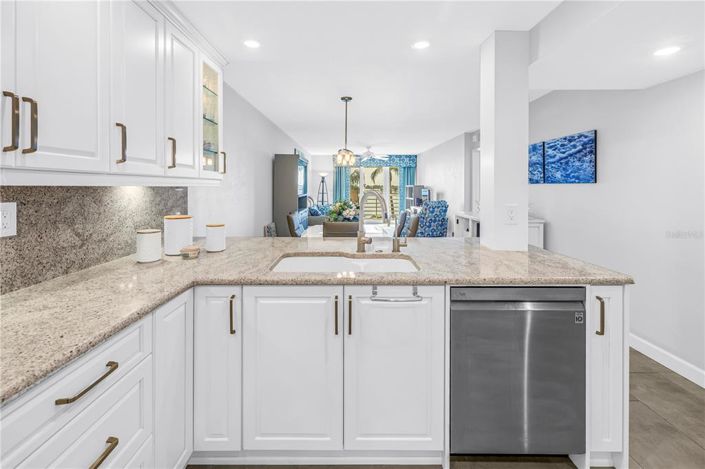 Image No.7-2 Bed Property for sale