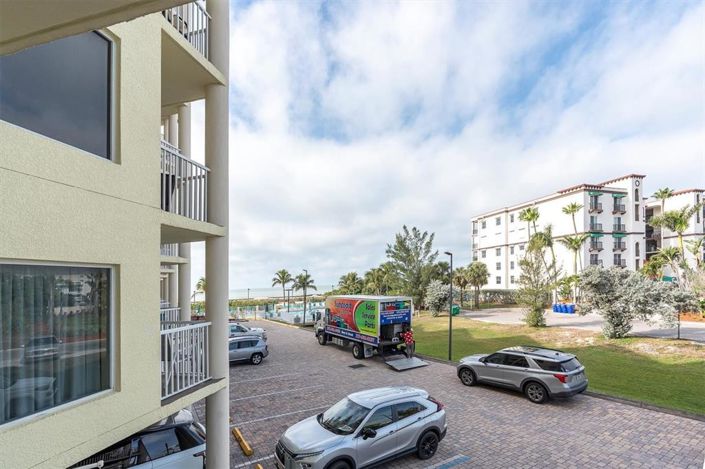 Image No.16-2 Bed Property for sale