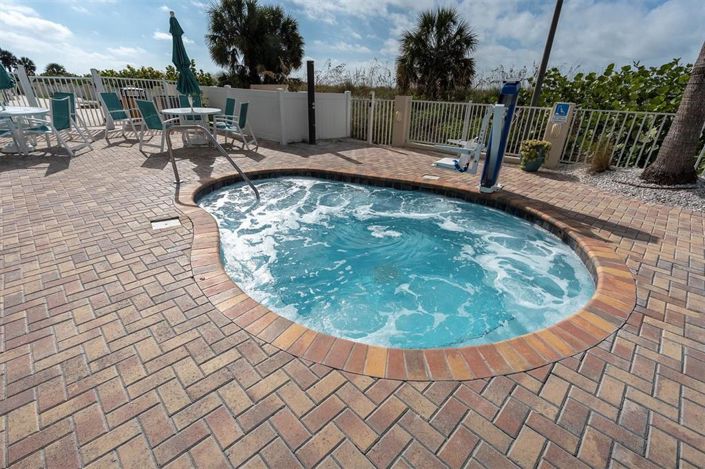 Image No.27-2 Bed Property for sale