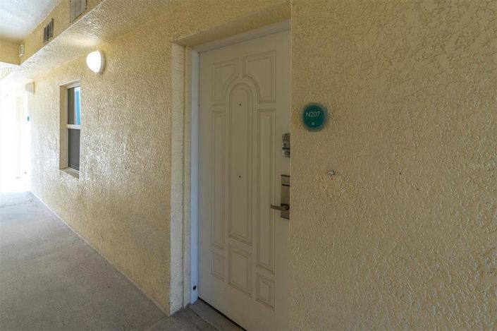 Image No.3-2 Bed Property for sale