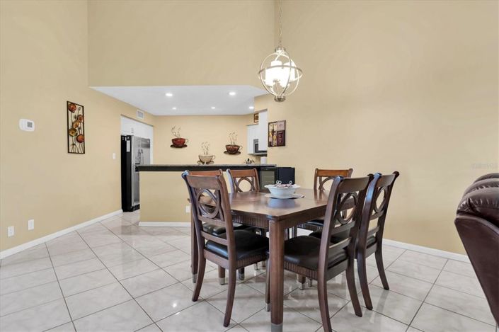 Image No.14-2 Bed Property for sale