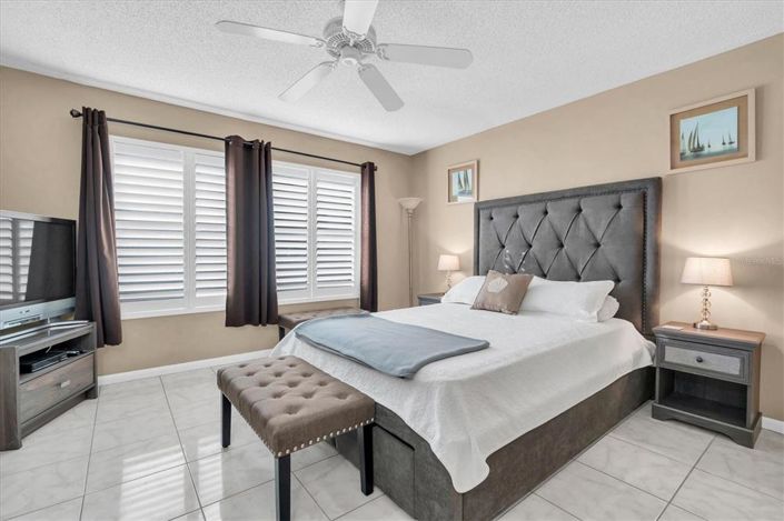 Image No.26-2 Bed Property for sale