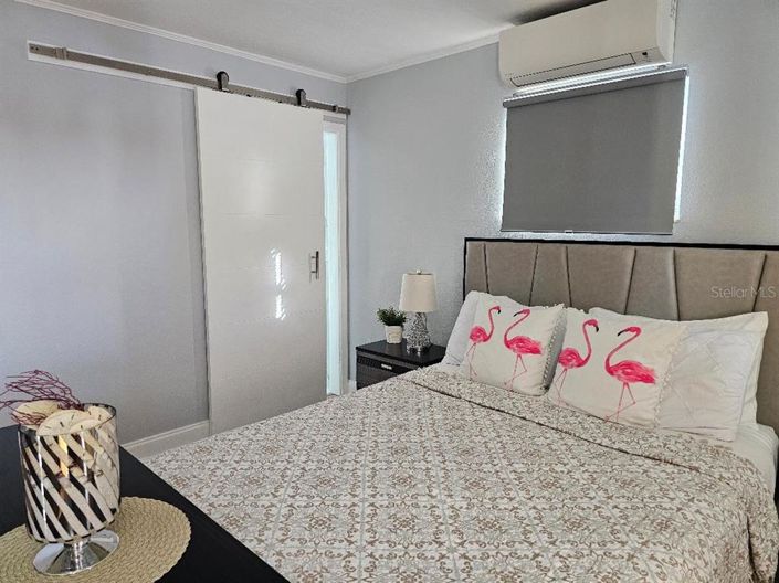 Image No.23-8 Bed Property for sale