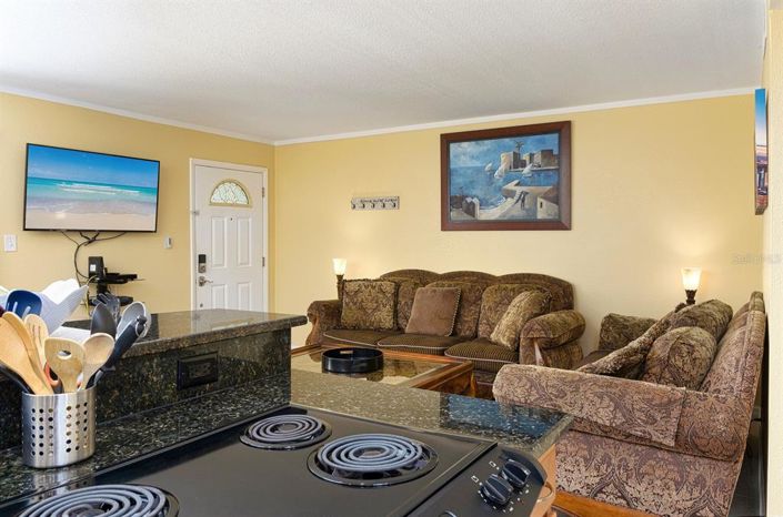 Image No.40-8 Bed Property for sale