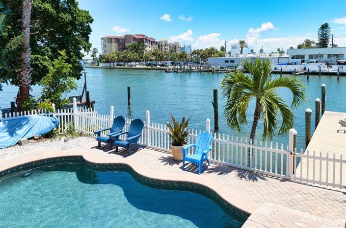 Image No.7-8 Bed Property for sale