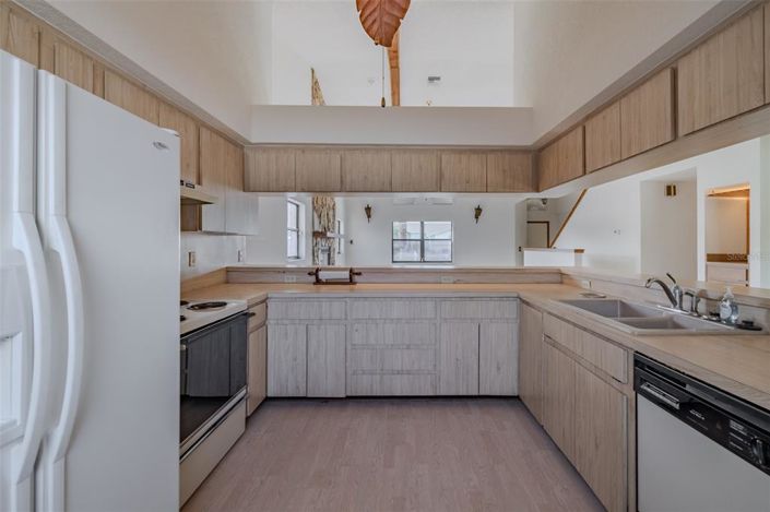 Image No.16-4 Bed Property for sale