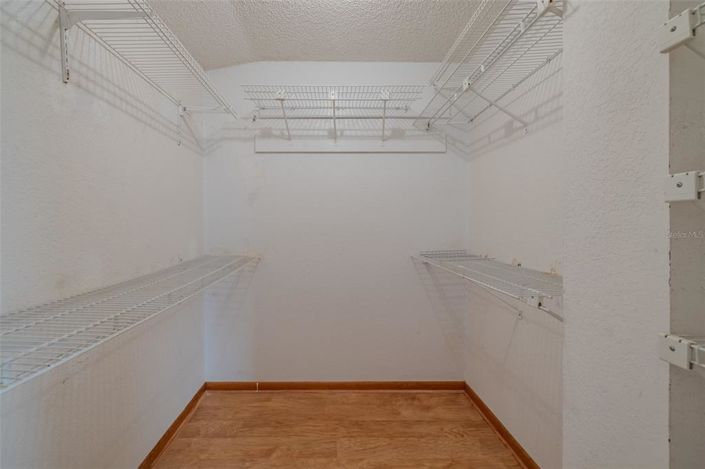 Image No.27-4 Bed Property for sale