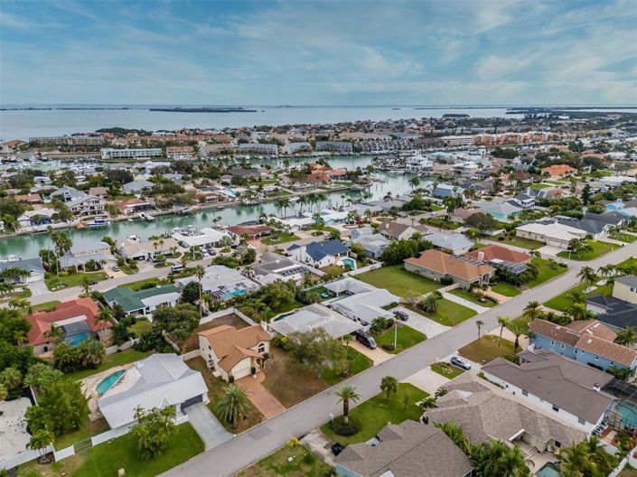 Image No.43-4 Bed Property for sale