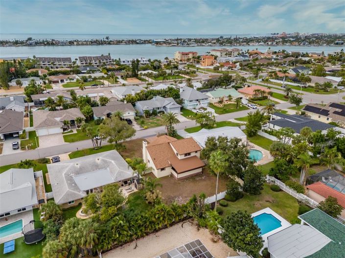 Image No.57-4 Bed Property for sale