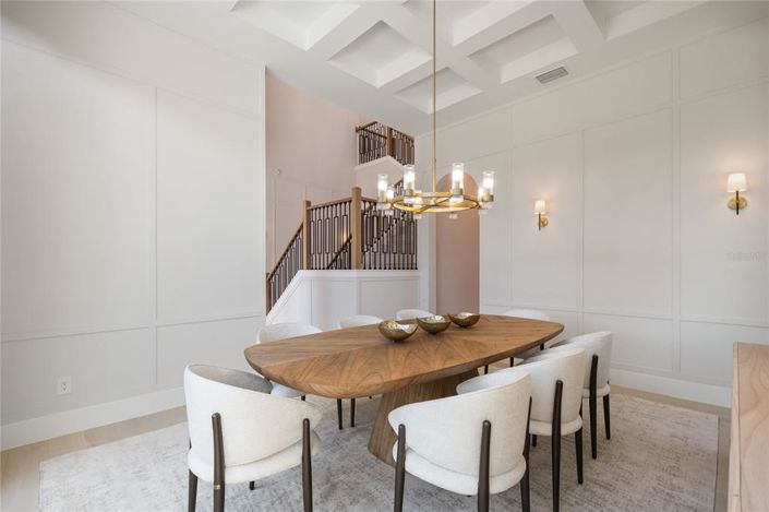 Image No.12-5 Bed Property for sale