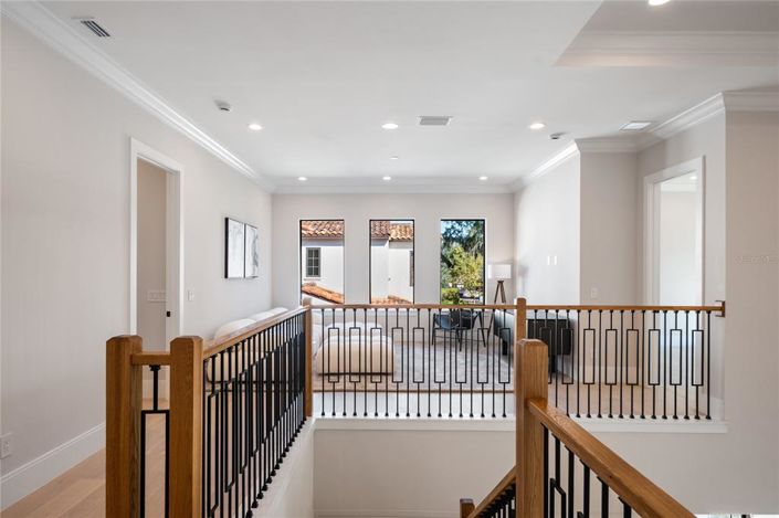 Image No.23-5 Bed Property for sale