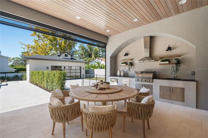 Image No.31-5 Bed Property for sale