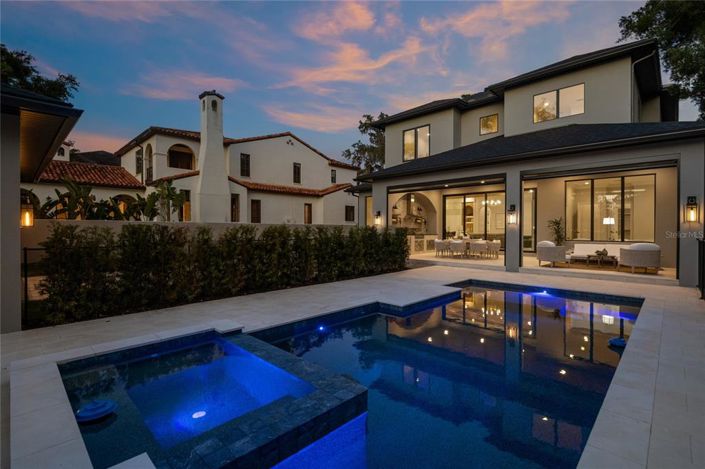 Image No.37-5 Bed Property for sale