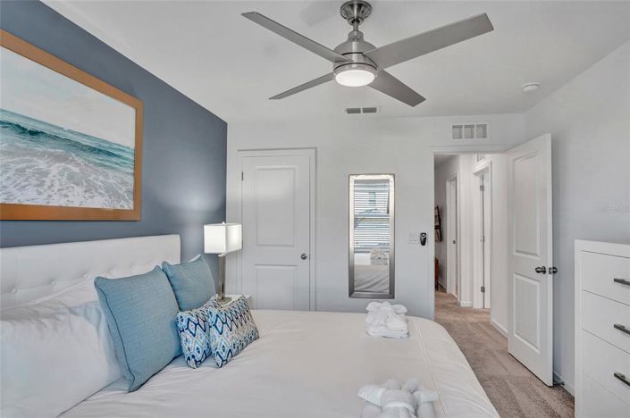 Image No.17-5 Bed Townhouse for sale