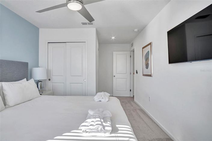 Image No.25-5 Bed Townhouse for sale