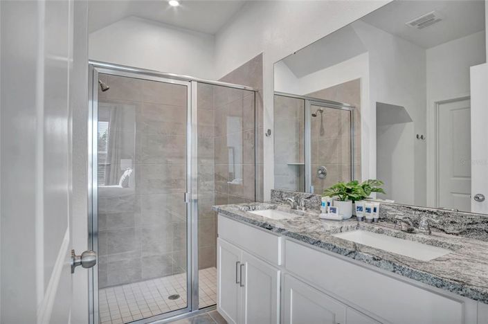 Image No.36-5 Bed Townhouse for sale