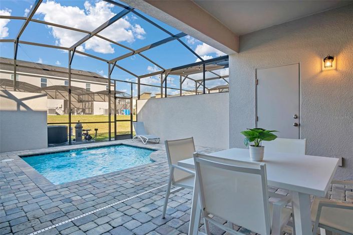 Image No.41-5 Bed Townhouse for sale