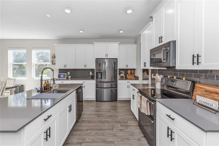 Image No.6-5 Bed Property for sale